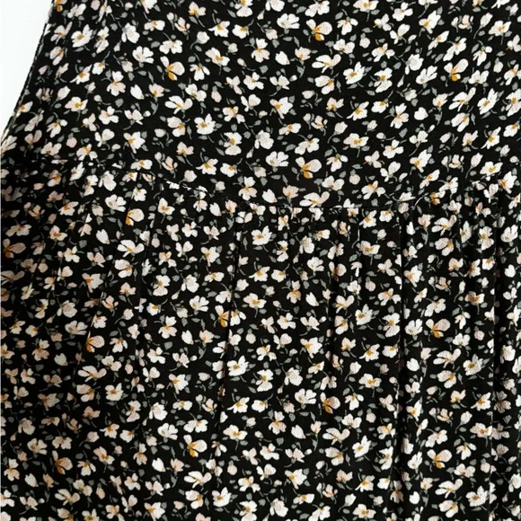 American Eagle Outfitters Black and Cream Floral Mini Dress - Picture 3 of 3
